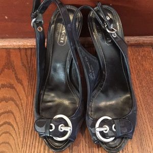 Classic Coach peep toe pump💕